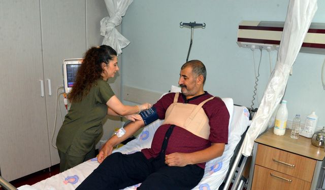 Kalbinden 10 santim büyüklüğünde kitle çıkarıldı