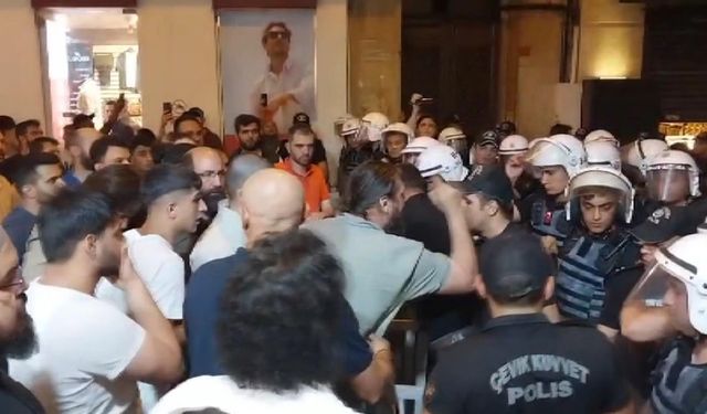 Leman dergisine protestolar sürüyor