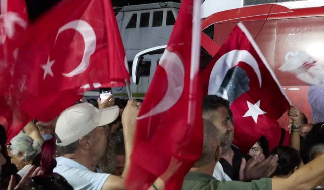 CHP lideri Özgür Özel, Tuzla'da konuştu