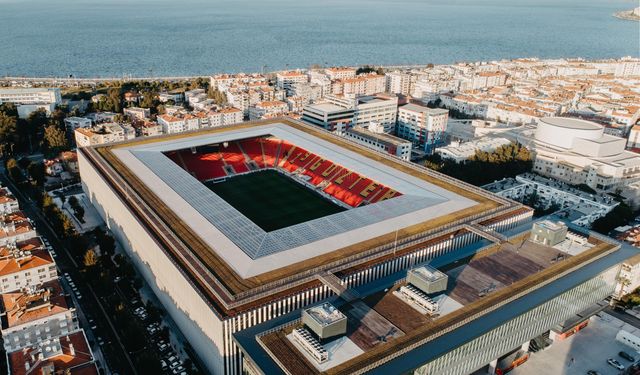 Göztepe'de Gürsel Aksel Stadı büyüyor