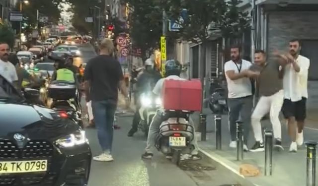 Nişantaşı'nda yol verme kavgasında sopayla kadının üzerine yürüdü