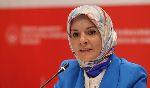 Aile Bakanı Göktaş, şehit Aybüke Yalçın'ın öğrencileriyle buluştu