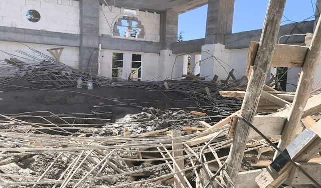 Adıyaman'da cami inşaatında göçük altında kalan 6 kişi kurtarıldı
