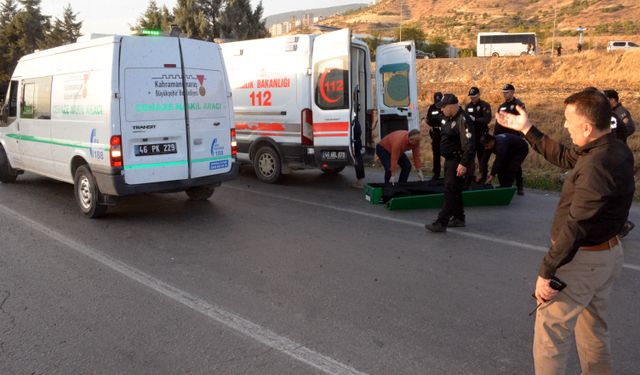 Akaryakıt tankerine çarpan kamyonun sürücüsü öldü