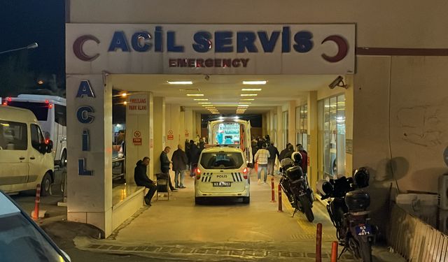 Düğün salonundan çıkıp karşıya geçerken otomobilin çarptığı kazada öldü