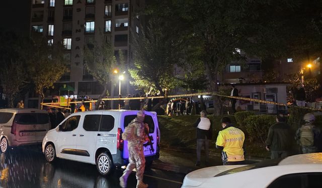 Eski eşiyle kayınvalidesini öldüren şüpheli, 9 yaşındaki oğlunun yanında intihar etmiş