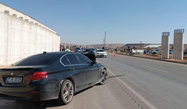 Gaziantep- Otomobil ile kamyonet çarpıştı: 1 ölü, 1 yaralı