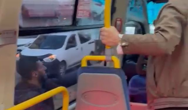 İstanbul - Kağıthane'de minibüs şoföründen meslektaşına tekme tokat saldırı; ‘Sen öldün' diye tehdit etti