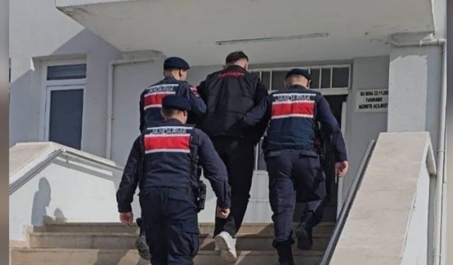 Tehlikeli hareketler yapıp görüntüleri sosyal medyada paylaşan motosiklet sürücüsü yakalandı