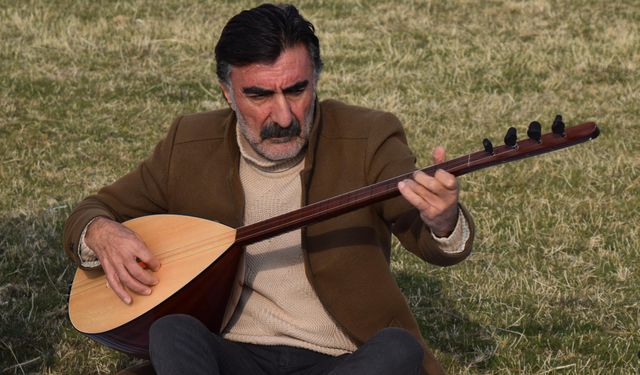 40 yıl önce yüzdükleri alanda, saz çalıp türkü söylediler