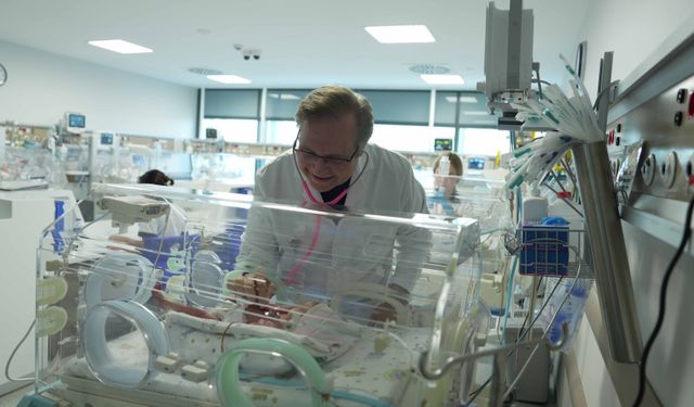 600 gram doğan ve 98 gün tedavi gören Asil bebek 2 yaşında