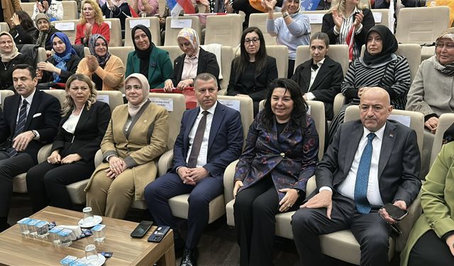 AK Parti'li Ercan: Hedefimiz her ortamda kadın temsiliyetini yüzde 50'lere ulaştırmak (2)