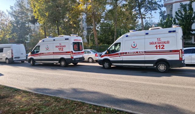 Annesini ve ağabeyini pompalı tüfekle öldürdü