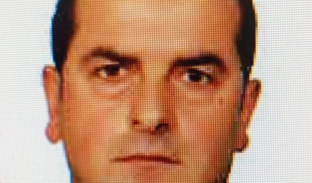 Belediye işçisinin çöp kamyonunun altında kalıp öldüğü kaza kamerada