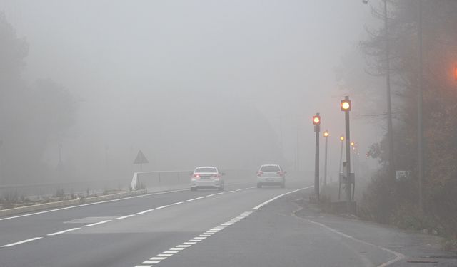 Bolu Dağı'nda sis etkili oldu