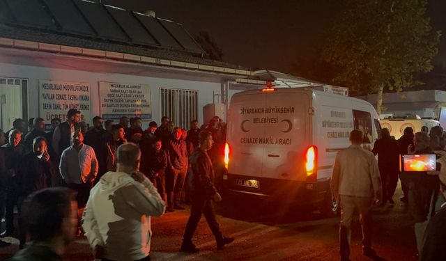 Diyarbakır'da viyadük inşaatında iskele çöktü; 4 ölü, 1 yaralı