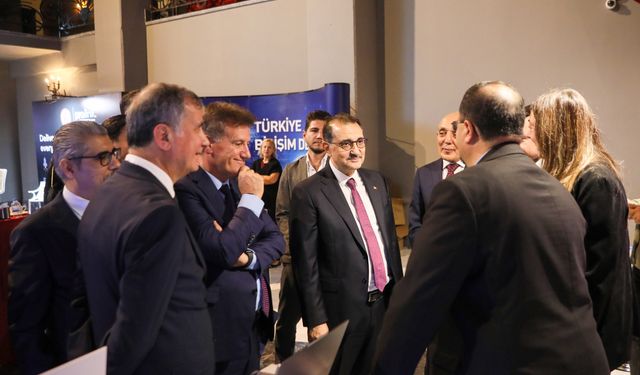 Dönmez: Türkiye'ye özgü bir yapay zeka yasası çıkarılabileceği kanaatindeyim