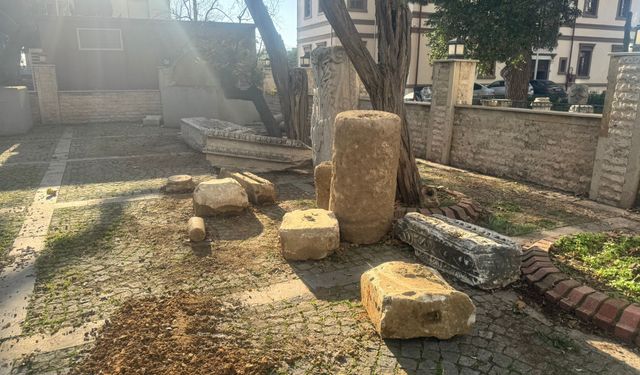 Erdek'te altyapı çalışmaları sırasında arkeolojik kalıntılar bulundu