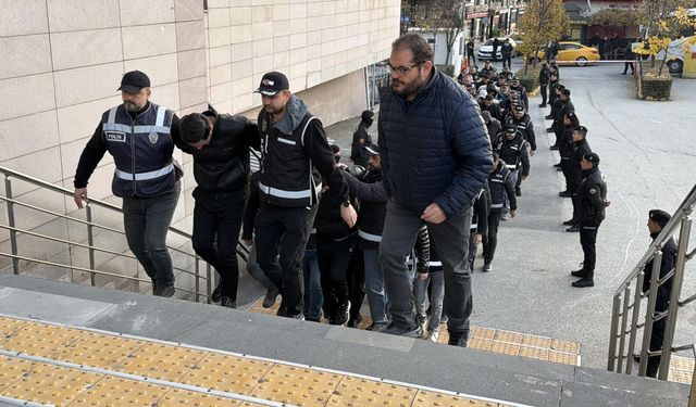 Eskişehir'de suç örgütü operasyonu; 20 gözaltı