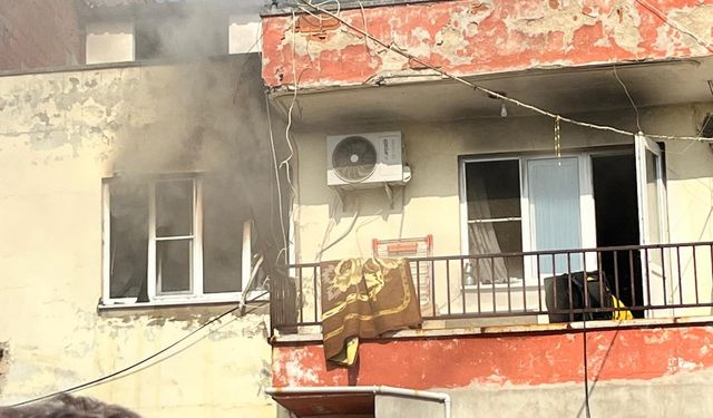 Ev yangınında ölen Makbule, son yolculuğuna uğurlandı