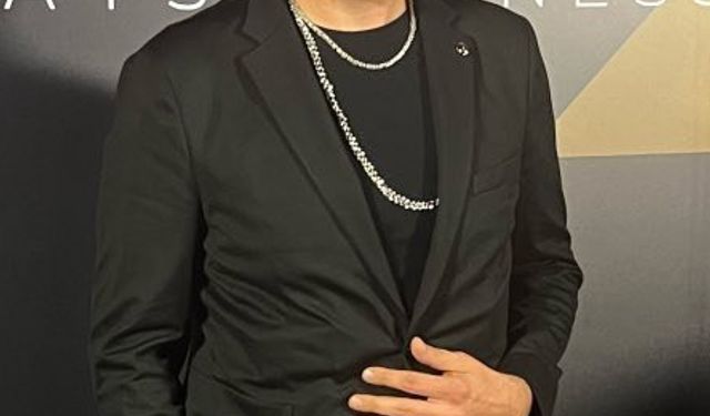 Evinde ölü bulunan iş insanı toprağa verildi