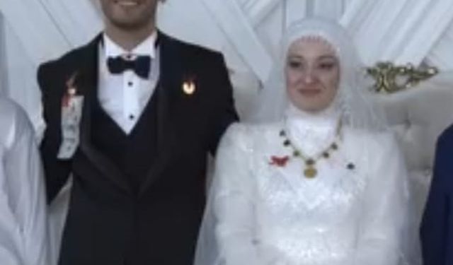 Gaziantep'teki düğünde silah karşıtı pankart açtılar / Ek fotoğraf