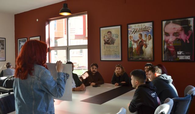 Gençlik hayalini gerçekleştirdi; 30 yıl sonra oğlu ile aynı üniversitede okuyor