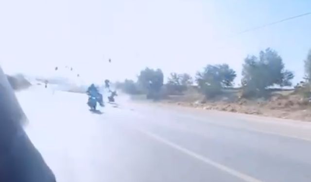 Geziden dönen konvoydaki motosiklet, otomobille çarpıştı: 1 ölü, 1 ağır yaralı