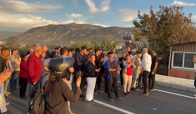 Hatay- Artan kazalara dikkat çekmek için yol kapattılar
