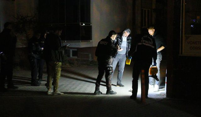 Hırsızlık şüphelilerini engelledi, tabancayla vuruldu