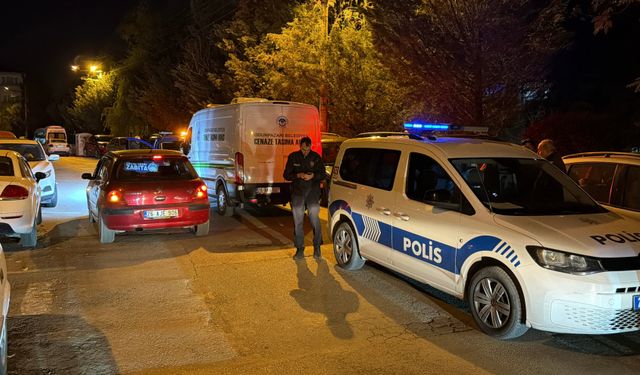 İlaçlattığı evinde ölü olarak bulundu