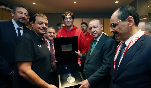 İstanbul - Cumhurbaşkanı Erdoğan Türkiye-Bosna Hersek maçını izledi