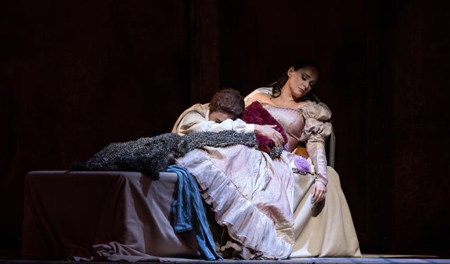 İstanbul- 'La Bohème' operasının prömiyeri AKM'de yapıldı