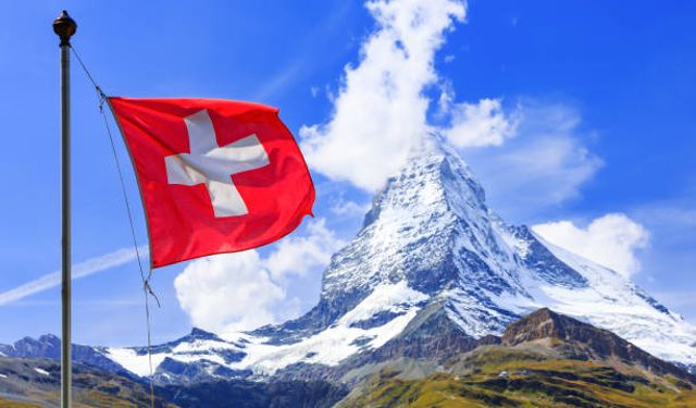 İsviçre, kadınlar için zorunlu askerliği referanduma götürdü