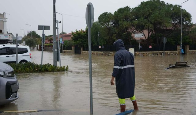 İzmir'de sağanak etkili oldu (5)