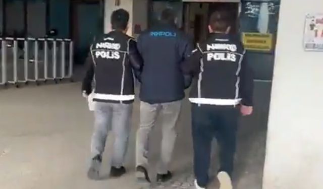 Kapıkule'de otomobile gizlenmiş 23 kilo skunk ele geçirildi