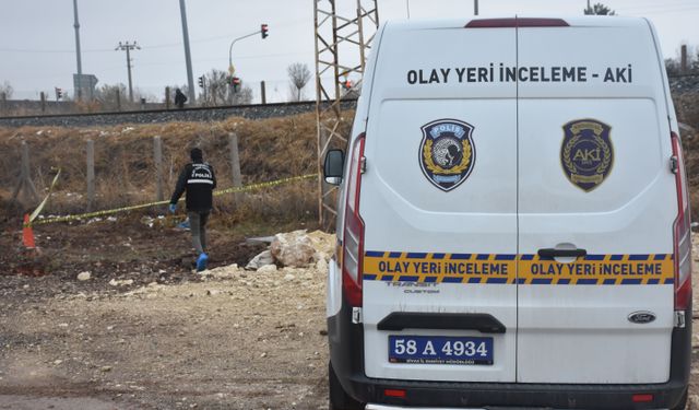 Kayıp olarak aranıyordu; demir yolunda ölü bulundu