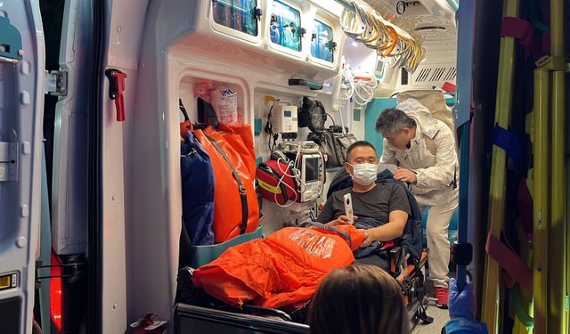 Kocaeli açıklarında gemide yangın; 25 mürettebat kurtarıldı / Ek Fotoğraflar