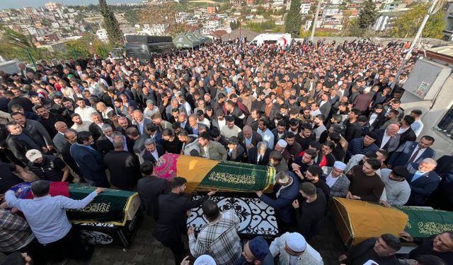 Kozmetik fabrikasındaki yangında ölen 6 kişi toprağa verildi