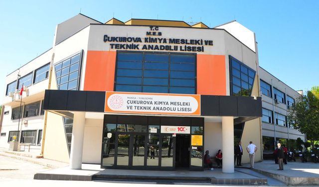 Lise öğrencileri hem kazanıyor hem kazandırıyor