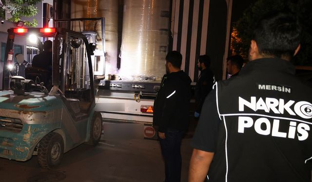 Mersin'de 223 kilogram skunk maddesi ele geçirildi