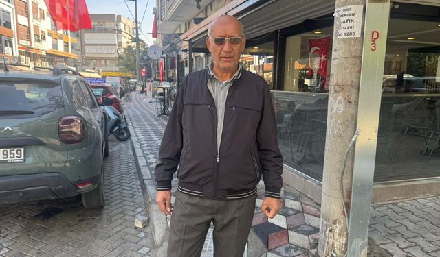 Öğrenci servis minibüsünde çıkan yangın, otomobile sıçradı