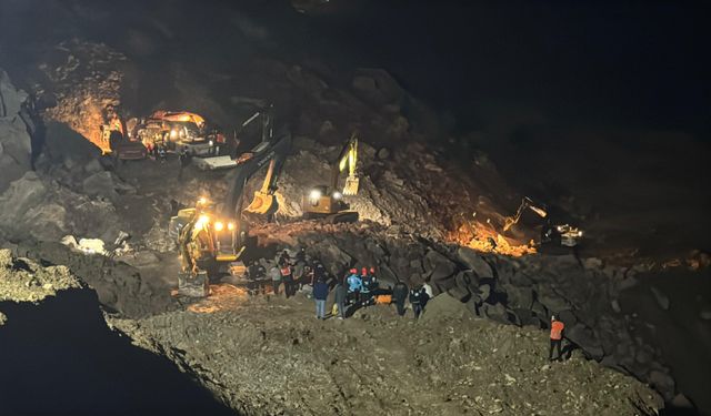 Ordu'da taş ocağında göçük meydana geldi; 2 kişi enkaz altında kaldı (3)