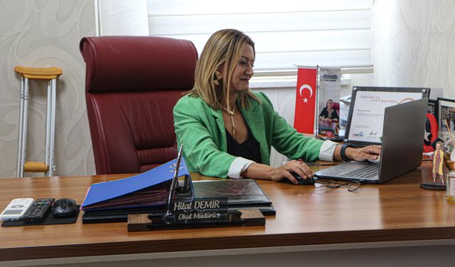 Ortopedik engelli Hilal öğretmen, hiç vazgeçmediği hayalleri ile öğrencilerine ilham oluyor