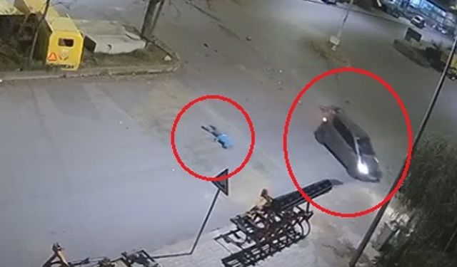 Otomobil ile motosiklet çarpıştı; 14 yaşındaki sürücü öldü, kaza kamerada