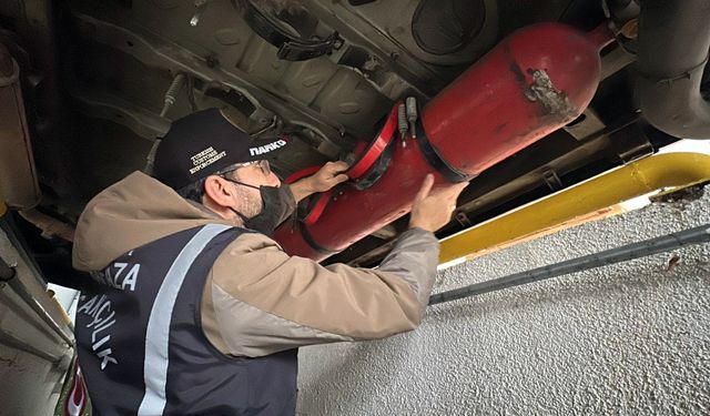 Pazarkule Sınır Kapısı'nda otomobilin LPG tanklarında 19 kilo 692 gram esrar ele geçirildi