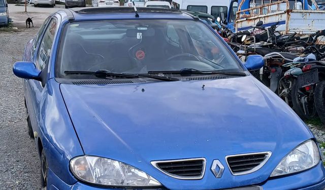 Plakasız otomobille drift atıp polisten kaçan alkollü sürücüye 71 bin lira ceza