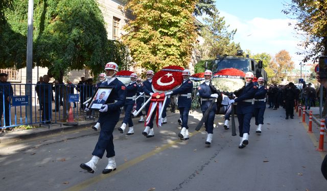 Şehit Üsteğmen Mercan, Eskişehir'de son yolculuğuna uğurlandı / Ek fotoğraflar