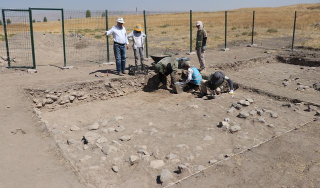 Türk ve Koreli arkeologlardan 4 bin yıl önce Anadolu'nun en görkemli binasının kalıntılarında ortak çalışma / Ek fotoğraflar