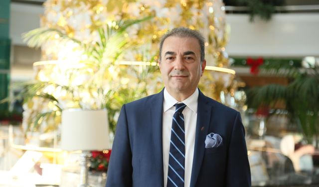 Antalya'da Noel ve yılbaşı renkliliği